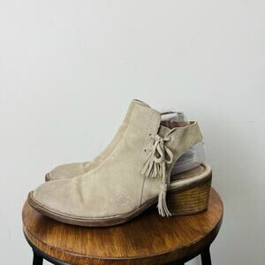 Born Monikah Tassel Bow Ankle Booties stone suede Women’s Size 8.5